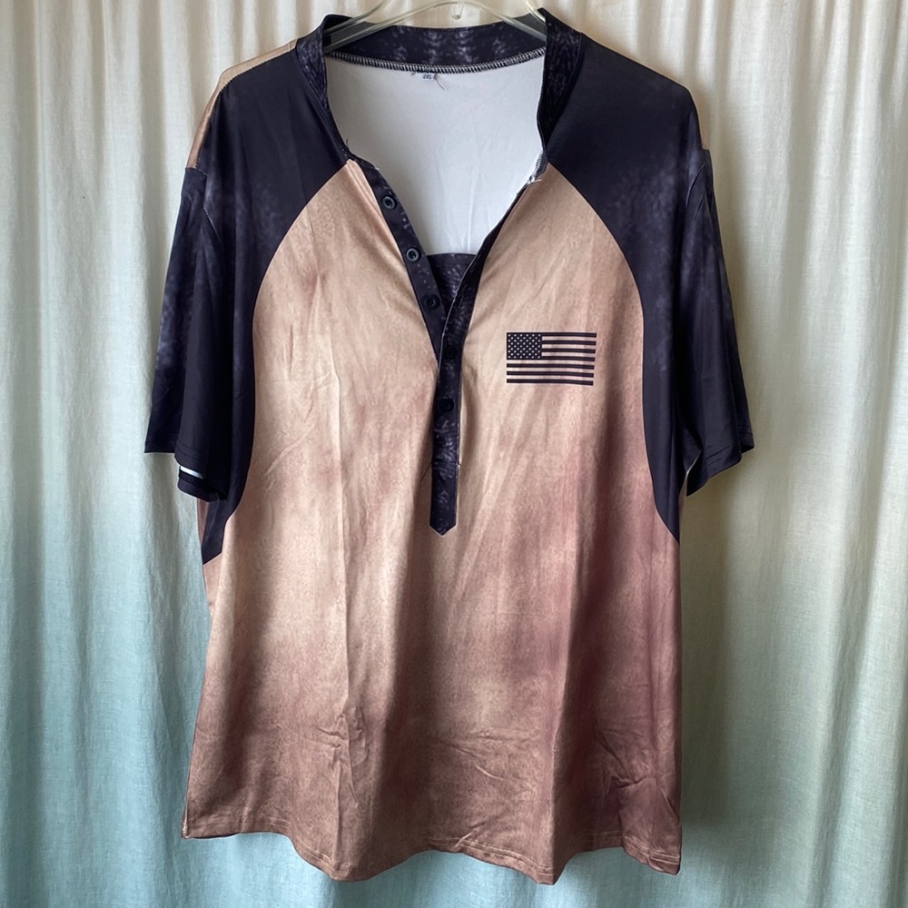 NWOT Men’s Tee